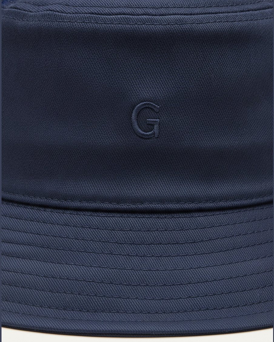 Bucket Hat, construction and finishing detail